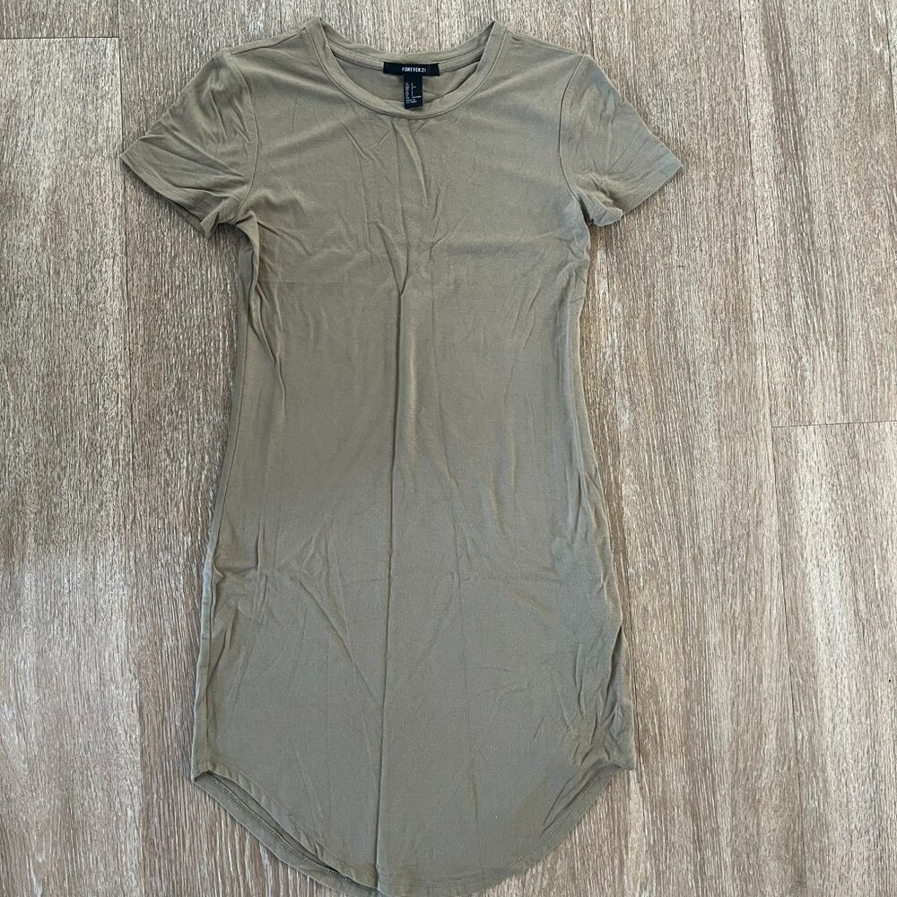 Forever 21 Green Bodycon/Fitted Short Sleeve Dress - Small